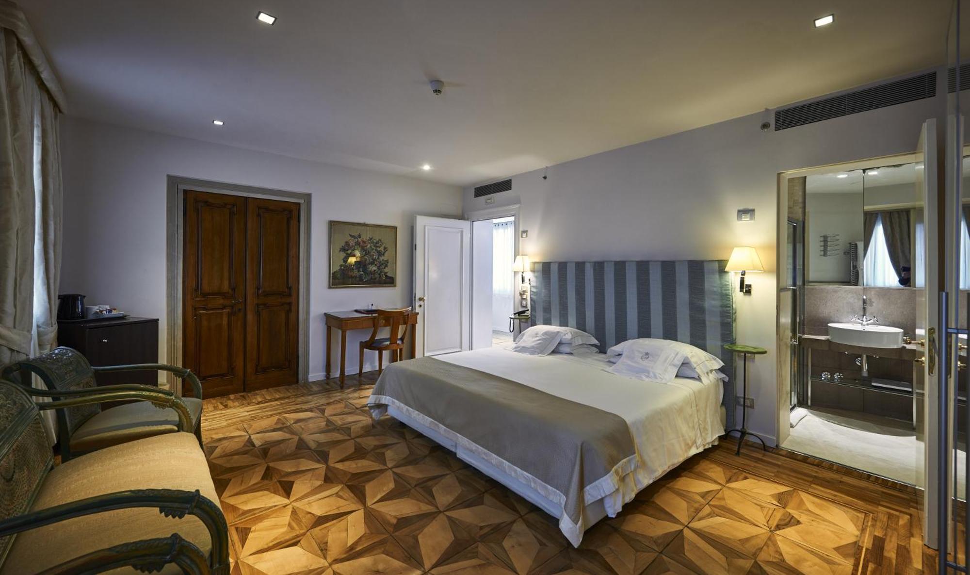 Superior Double or Twin Room,1604071262:JPEG